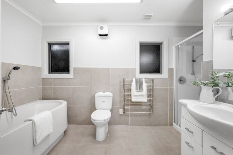 Photo of property in 11 Evelyn Road, Cockle Bay, Auckland, 2014