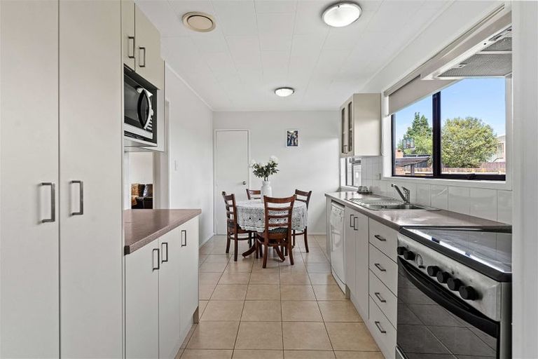 Photo of property in 1/86 Stanley Road, Glenfield, Auckland, 0629