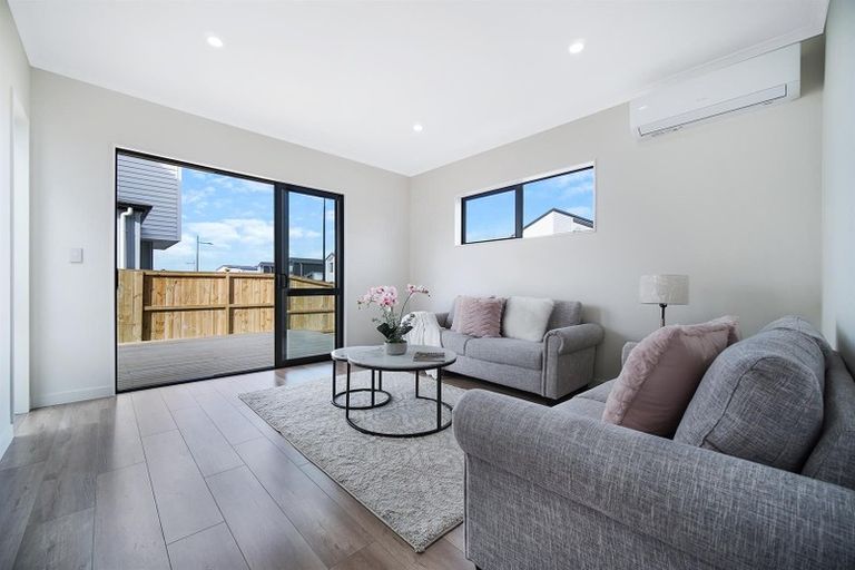 Photo of property in 30 Kairakau Street, Papakura, 2110