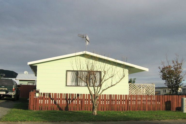 Photo of property in 118b Makarini Street, Paraparaumu, 5032