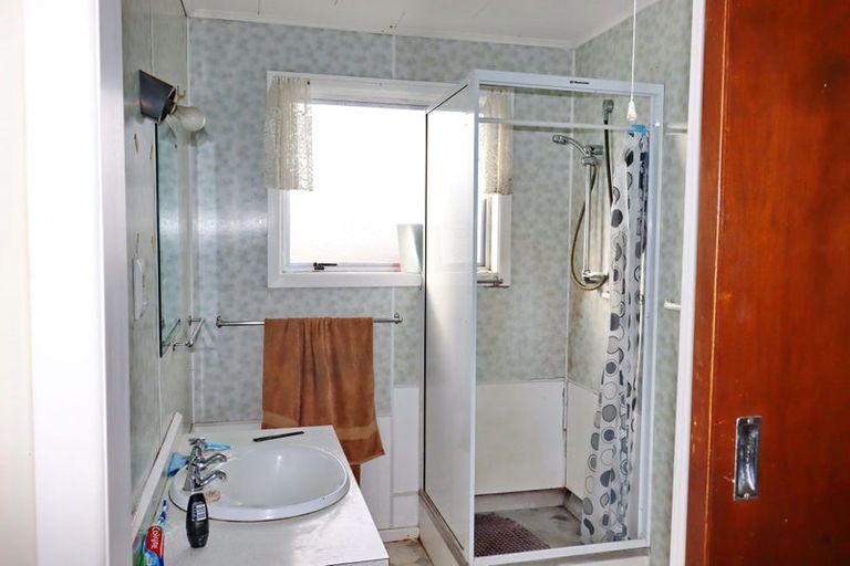 Photo of property in 2/84 Miranda Street, Stratford, 4332