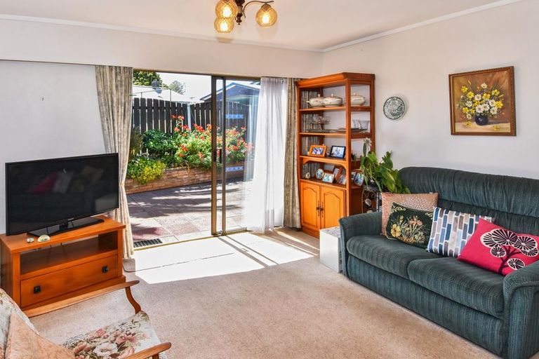 Photo of property in 2/38 Carruth Road, Papatoetoe, Auckland, 2025
