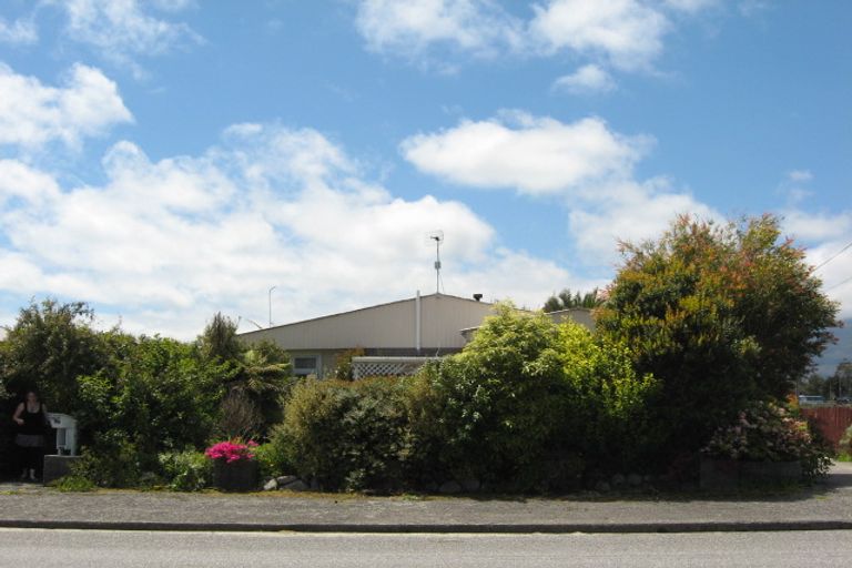 Photo of property in 177 Derby Street, Westport, 7825