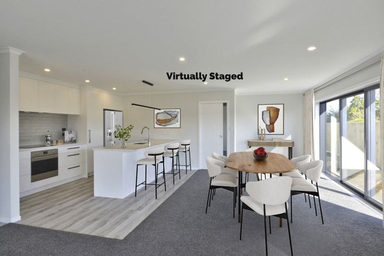 Photo of property in 14 Van Baarle Close, Carterton, 5713