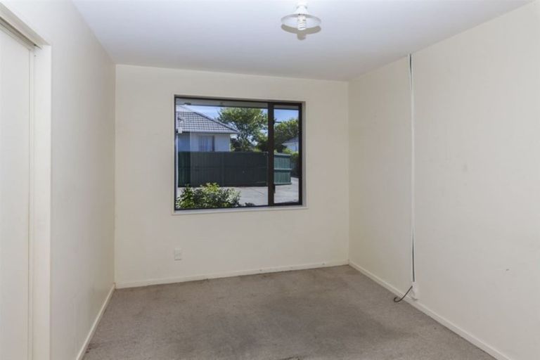 Photo of property in 6 Oakhurst Place, Russley, Christchurch, 8042