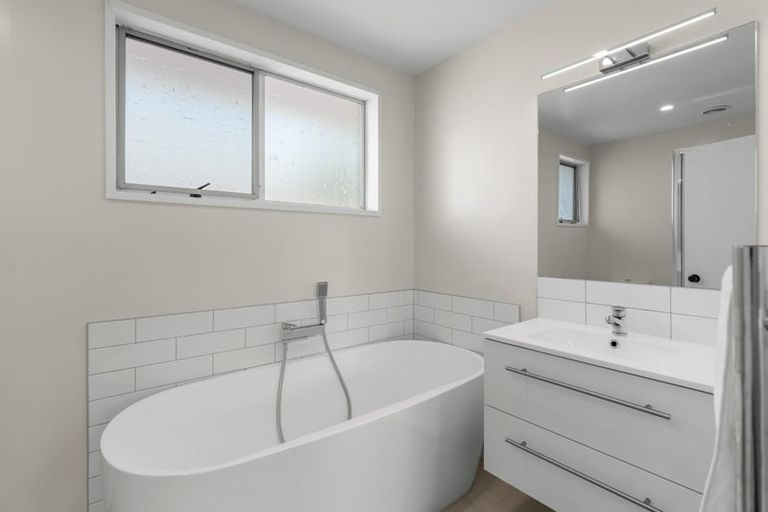 Photo of property in 11a Wyatt Place, Russley, Christchurch, 8042