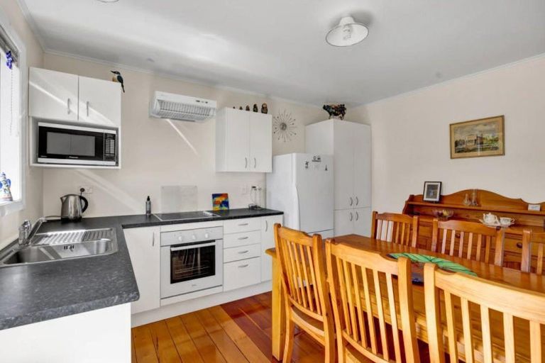 Photo of property in 14 Plympton Street, Brooklands, New Plymouth, 4310