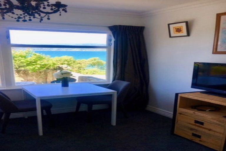 Photo of property in 379 Karaka Bay Road, Karaka Bays, Wellington, 6022