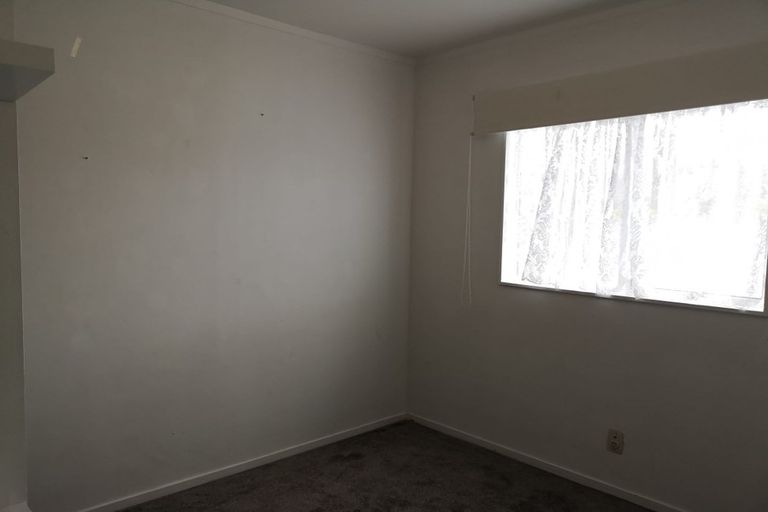 Photo of property in 1/46 Chippendale Crescent, Birkdale, Auckland, 0626