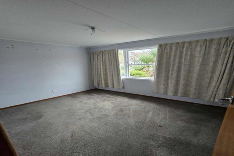 Photo of property in 33 Mountbatten Grove, Clouston Park, Upper Hutt, 5018