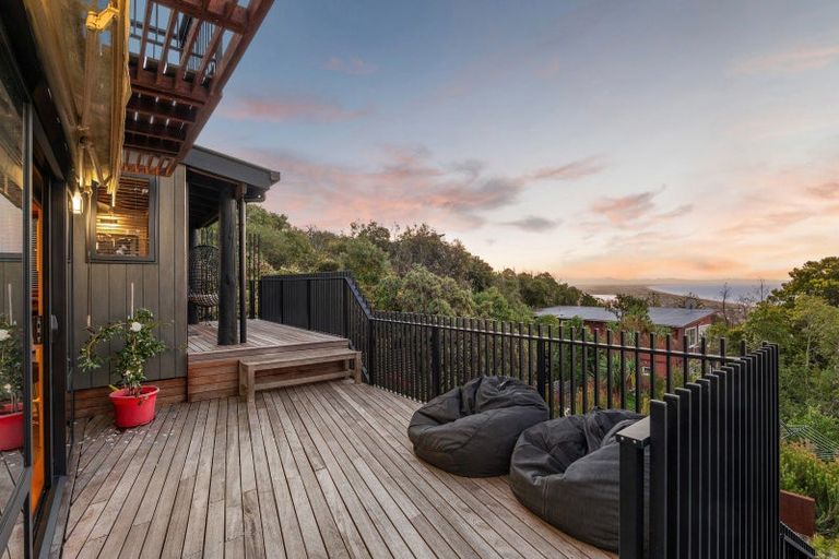 Photo of property in 10 Tuawera Terrace, Clifton, Christchurch, 8081