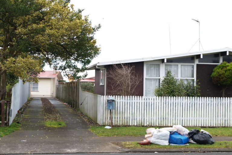 Photo of property in 14 Harania Avenue, Favona, Auckland, 2024