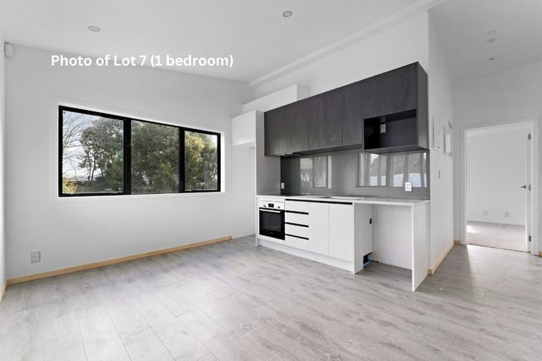 Photo of property in 122 Archibald Road, Kelston, Auckland, 0602