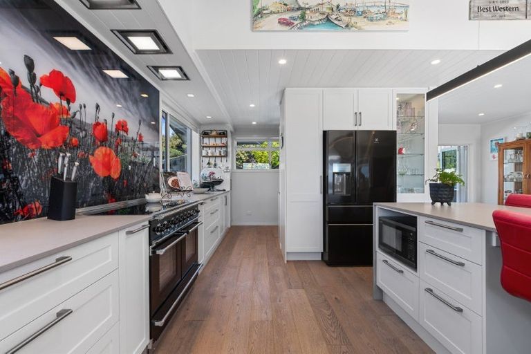 Photo of property in 6 Western Road, Otumoetai, Tauranga, 3110