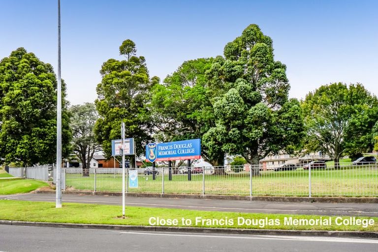 Photo of property in 8 Westwill Way, Westown, New Plymouth, 4310