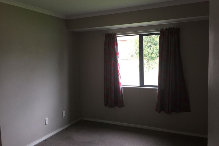 Photo of property in 162c Henderson Valley Road, Henderson, Auckland, 0612
