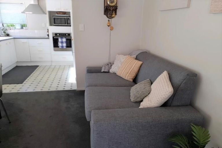 Photo of property in 34 Meynell Court, Glen Eden, Auckland, 0602