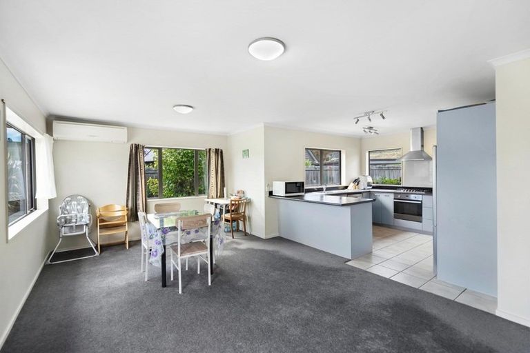 Photo of property in 14 Herries Lane, Lake Hayes, Queenstown, 9304