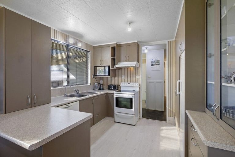 Photo of property in 30 Rahiri Street, Waitara, 4320