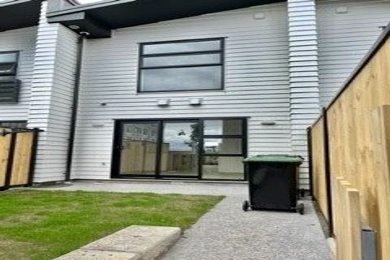 Photo of property in 148a Mcleod Road, Te Atatu South, Auckland, 0610