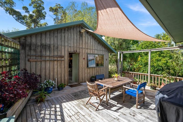 Photo of property in 15 Turiapua Lane, Parua Bay, Whangarei, 0174