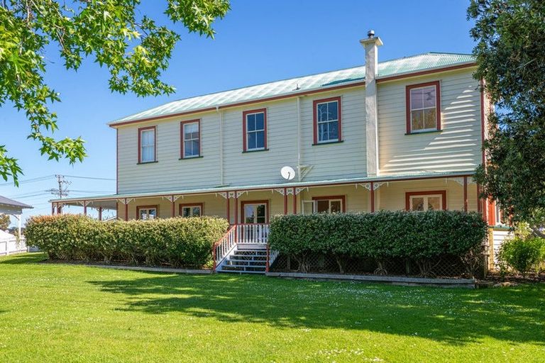Photo of property in 14 Nelson Street, Helensville, 0800