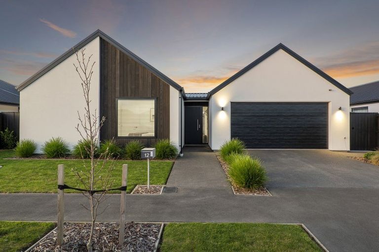 Photo of property in 12 Dalness Crescent, Halswell, Christchurch, 8025