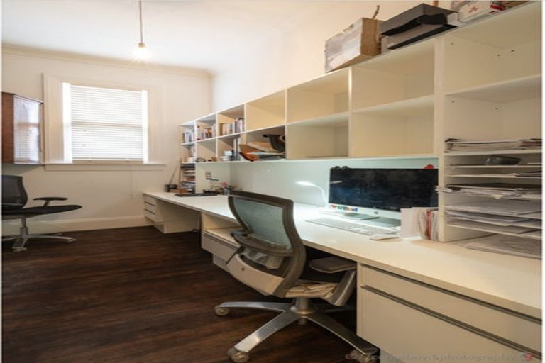 Photo of property in 22 Exeter Street, Lyttelton, 8082