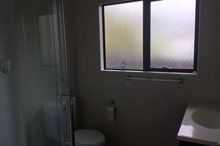 Photo of property in 162c Henderson Valley Road, Henderson, Auckland, 0612