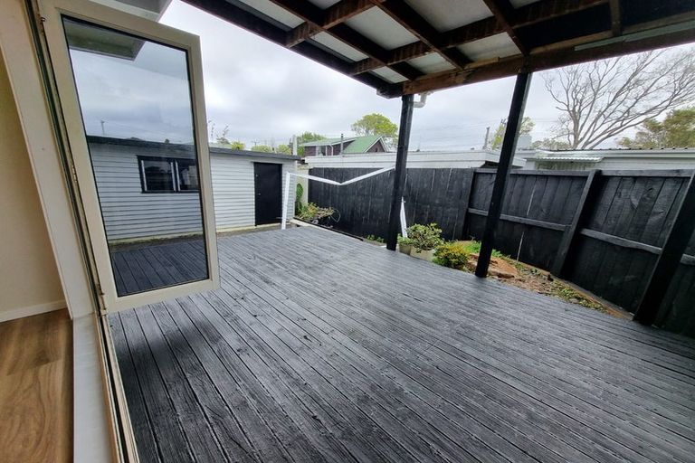 Photo of property in 176 Henderson Valley Road, Henderson, Auckland, 0612