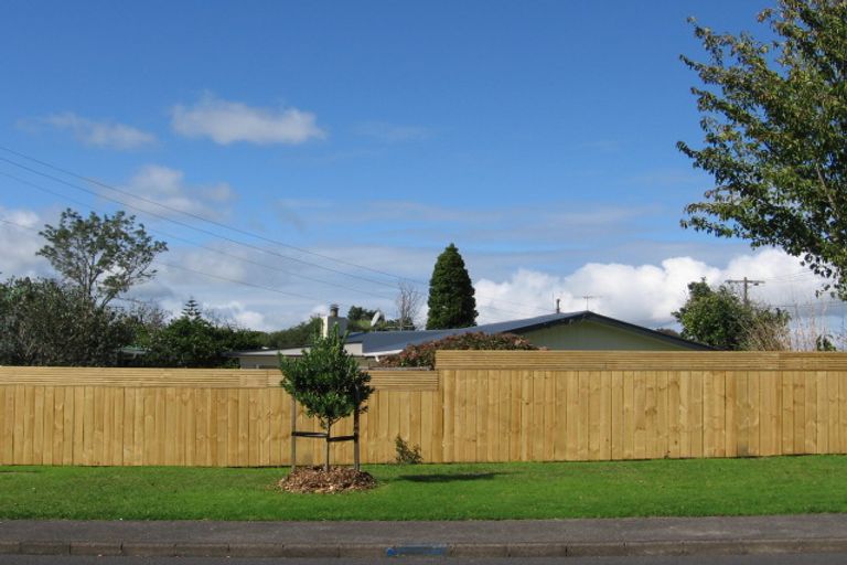 Photo of property in 89 Gloria Avenue, Te Atatu Peninsula, Auckland, 0610