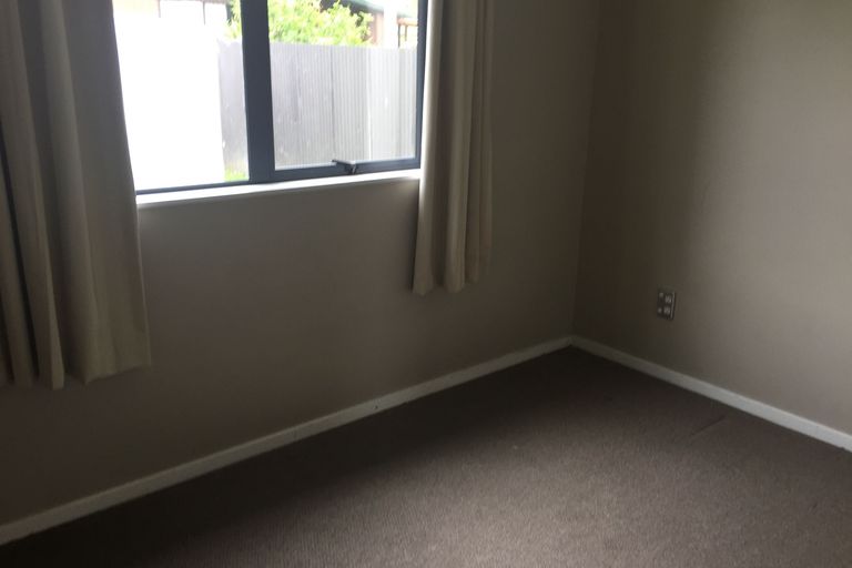 Photo of property in 162c Henderson Valley Road, Henderson, Auckland, 0612