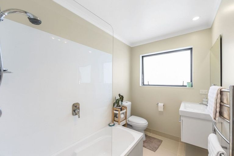 Photo of property in 6 Maylee Crescent, Gulf Harbour, Whangaparaoa, 0930