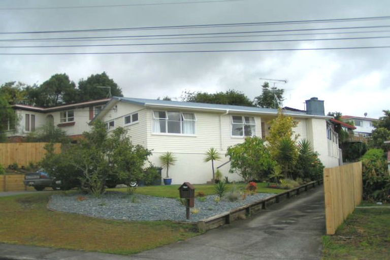 Photo of property in 2/9 Lyttelton Avenue, Forrest Hill, Auckland, 0620