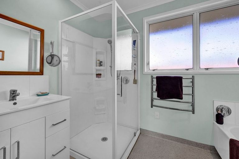 Photo of property in 18 Kowhai Street, Hawera, 4610