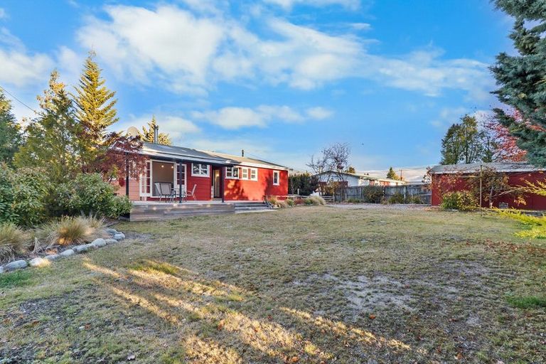Photo of property in 36 Jollie Road, Twizel, 7901