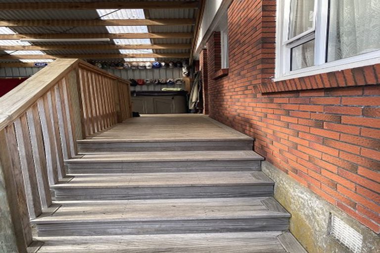 Photo of property in 44 Oberon Street, Stratford, 4332