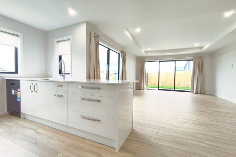 Photo of property in 14 Anzac Lane, Rolleston, 7614