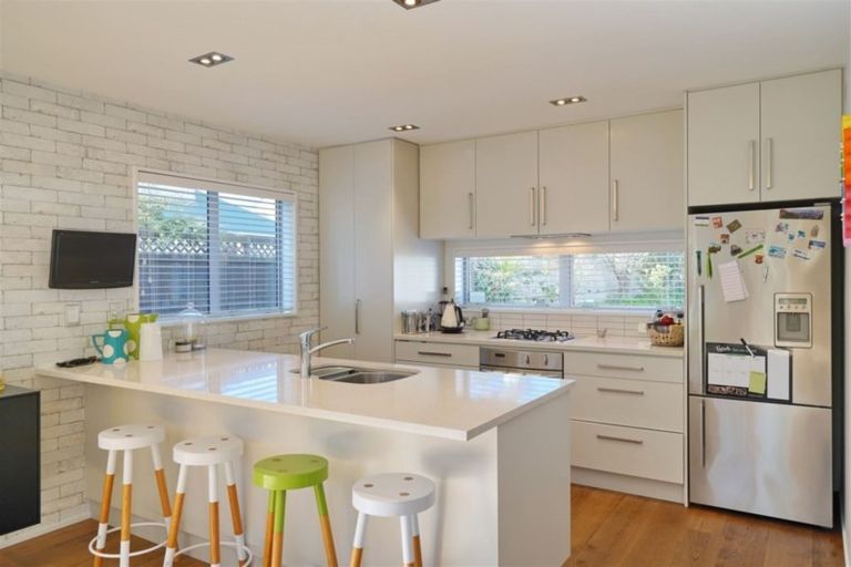 Photo of property in 35b Holly Road, St Albans, Christchurch, 8014