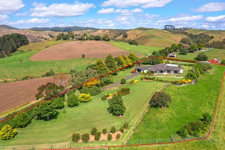 Photo of property in 76 Hillside Heights Road, Huntly, 3771