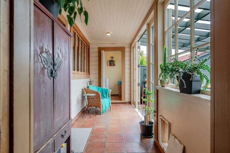 Photo of property in 6 Pascal Street, Palmerston North, 4410