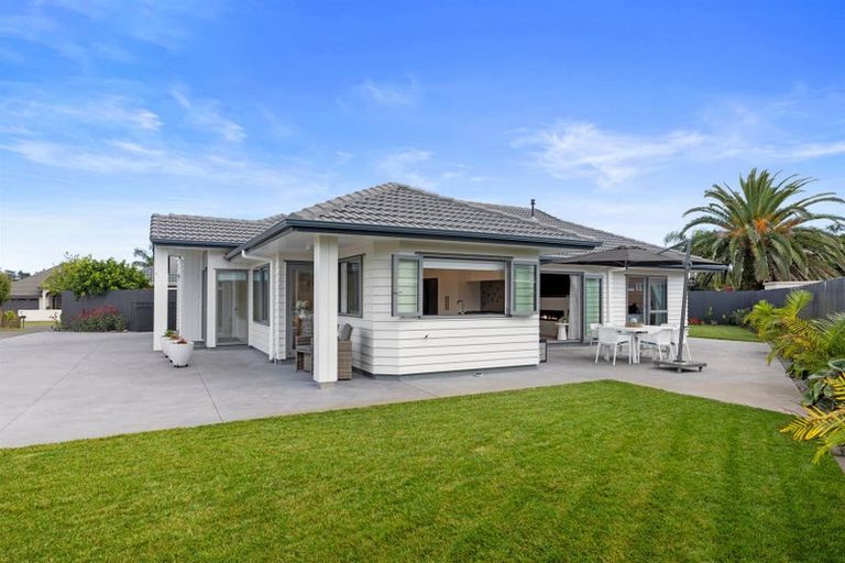 Photo of property in 27 Seychelles Drive, Papamoa Beach, Papamoa, 3118