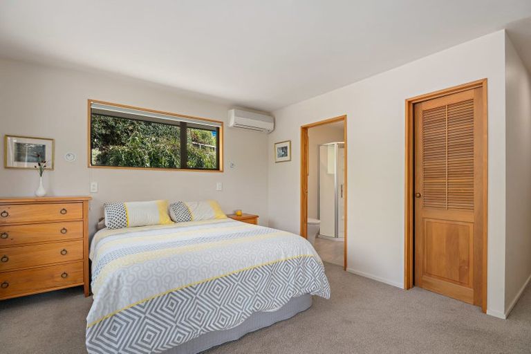 Photo of property in 8 Larch Place, Wanaka, 9305