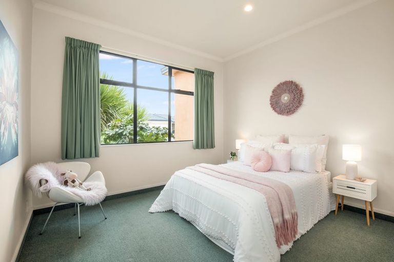 Photo of property in 155 Guildford Drive, Paraparaumu Beach, Paraparaumu, 5032