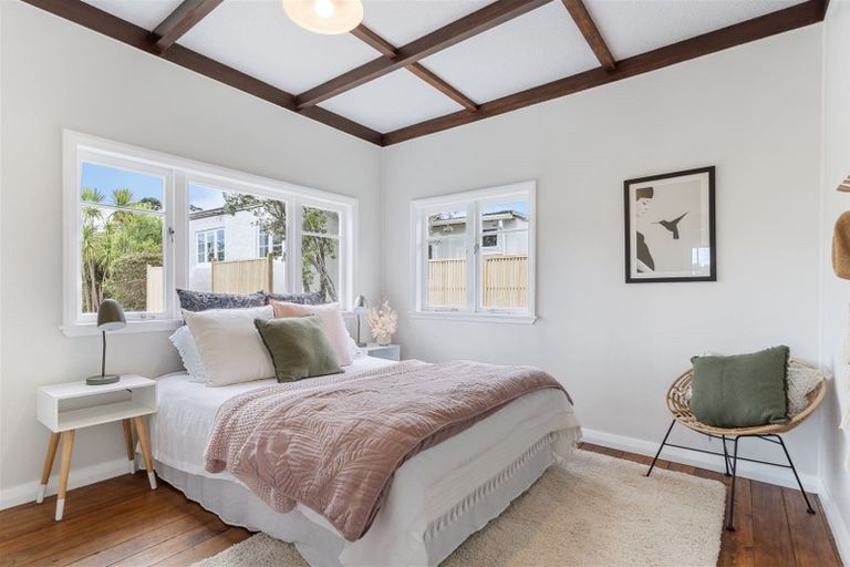 Photo of property in 30 Neptune Avenue, Beach Haven, Auckland, 0626