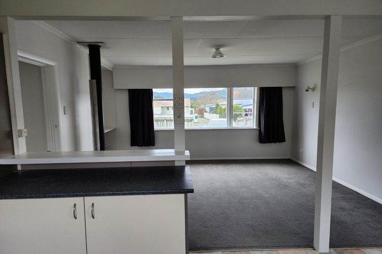 Photo of property in 73 Fraser Street, Wainuiomata, Lower Hutt, 5014