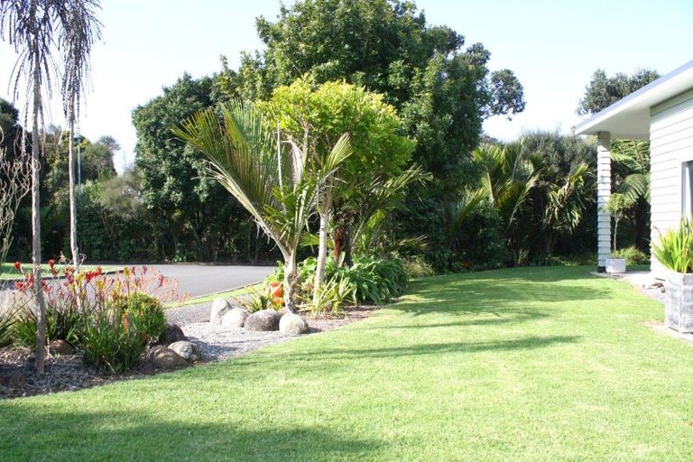 Photo of property in 1 Pukeko Way, Whiritoa, Whangamata, 3691
