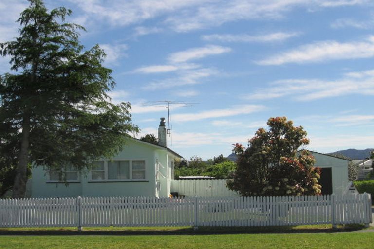 Photo of property in 15 Cochrane Street, Elgin, Gisborne, 4010