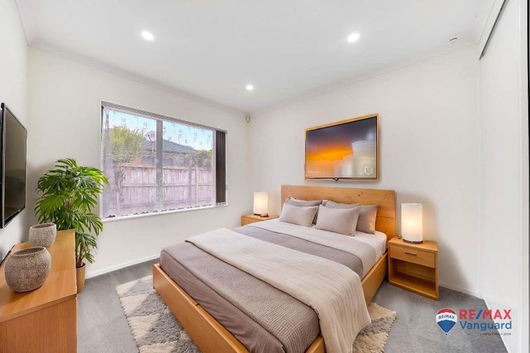 Photo of property in 335 Mahia Road, Weymouth, Auckland, 2103