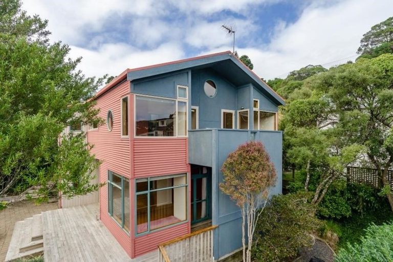 Photo of property in 2a Leslie Street, Wadestown, Wellington, 6012